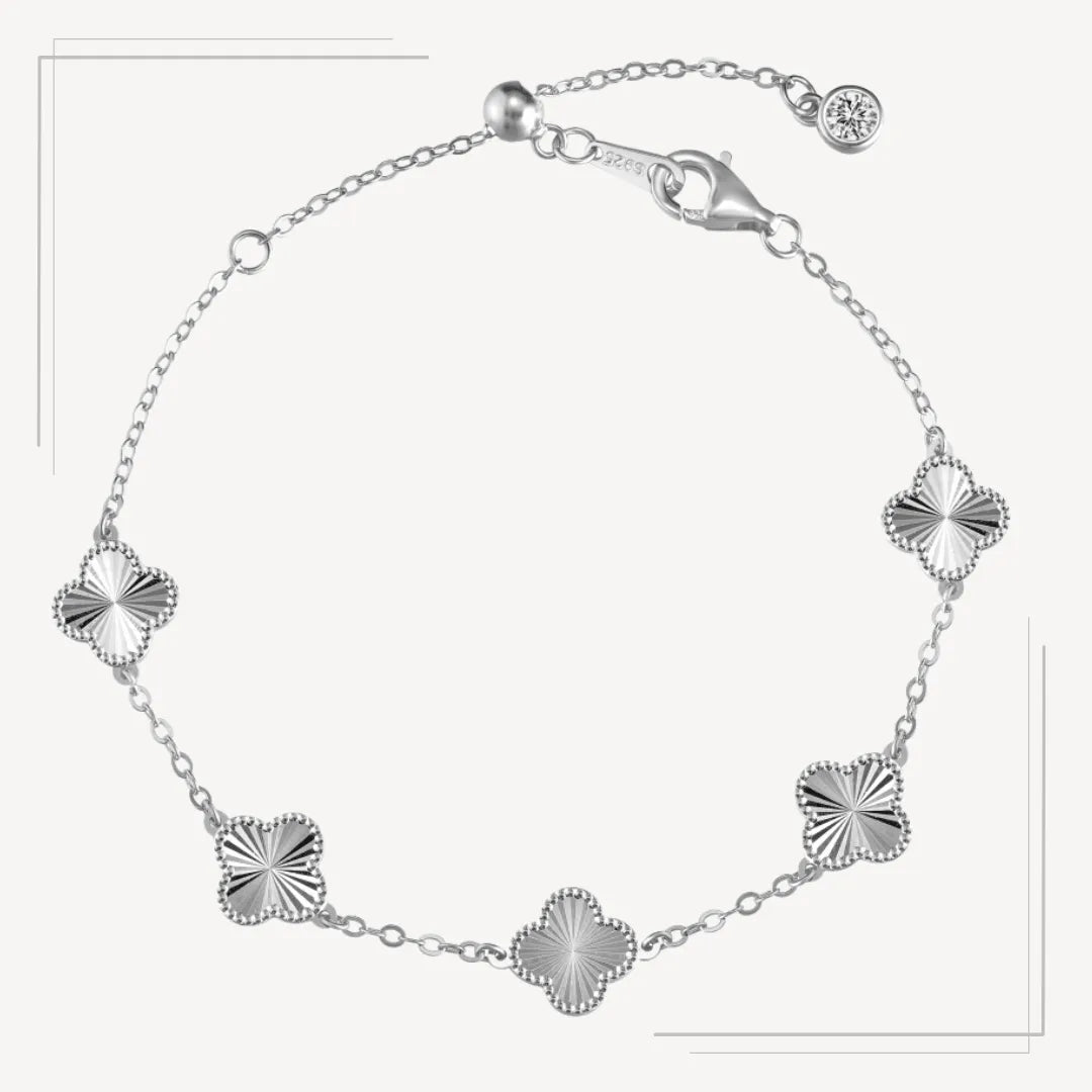 Brățară din argint eleganta cu elemente în formă de trifoi – Ruby – Design elegant de la Masiri.ro