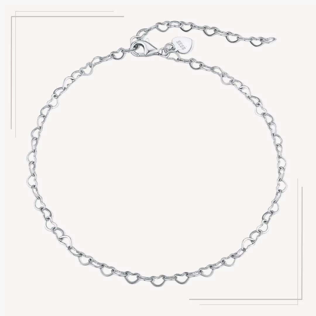 Brățară de gleznă din argint cu detalii fine în formă de inimă – Hearts BG02 – Design elegant de la Masiri.ro