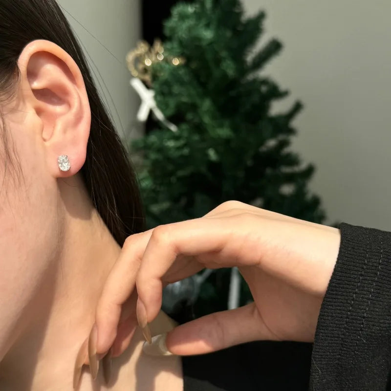 Cercei din argint cu Diamant Moissanite Bella 1