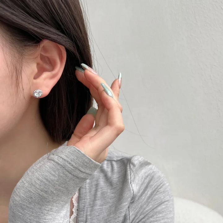 Cercei eleganți din argint cu zircon forma rotunda - Lydia 3