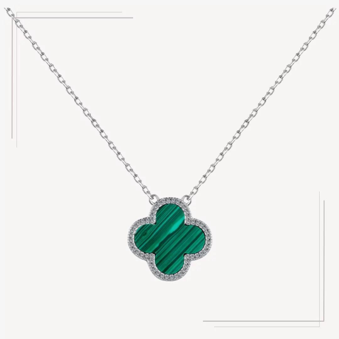Colier din argint cu pandantiv trifoi verde – Hannah – Design elegant de la Masiri.ro