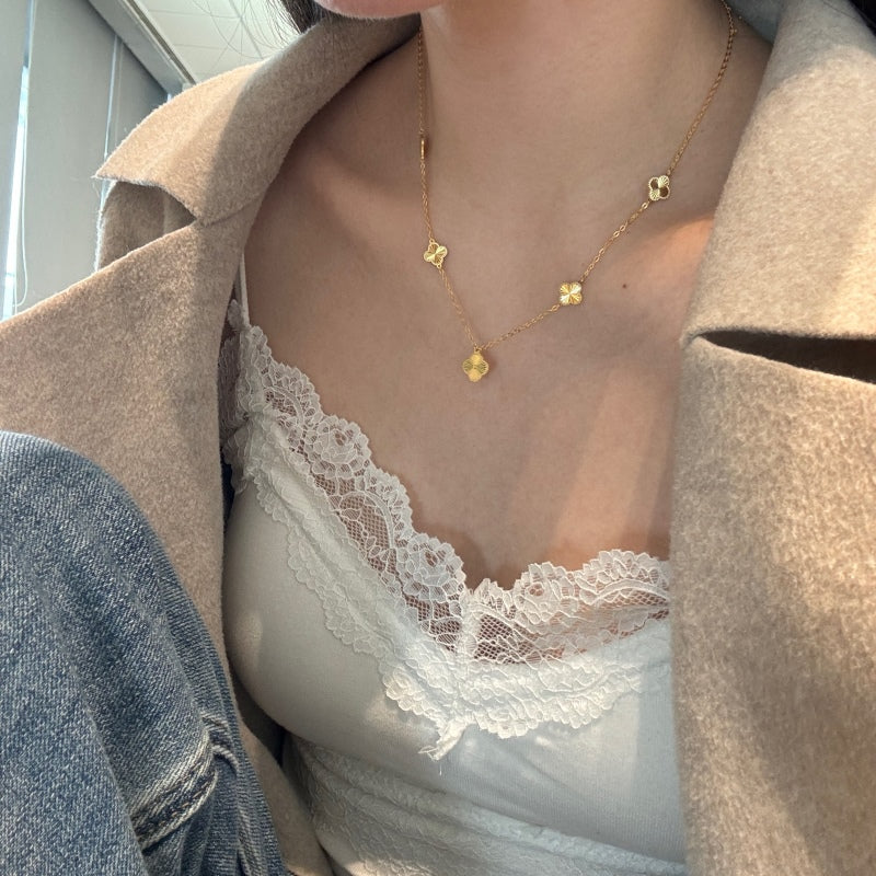 Colier din argint placat cu aur, eleganta cu elemente în formă de trifoi - Josephine 4