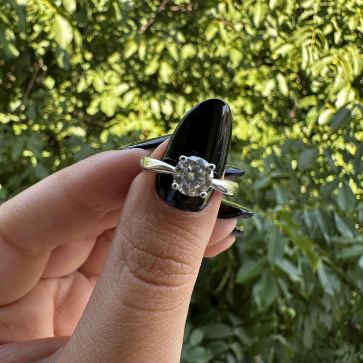 Inel din argint cu Diamant Moissanite Simple - IM05 – Design elegant de la Masiri.ro