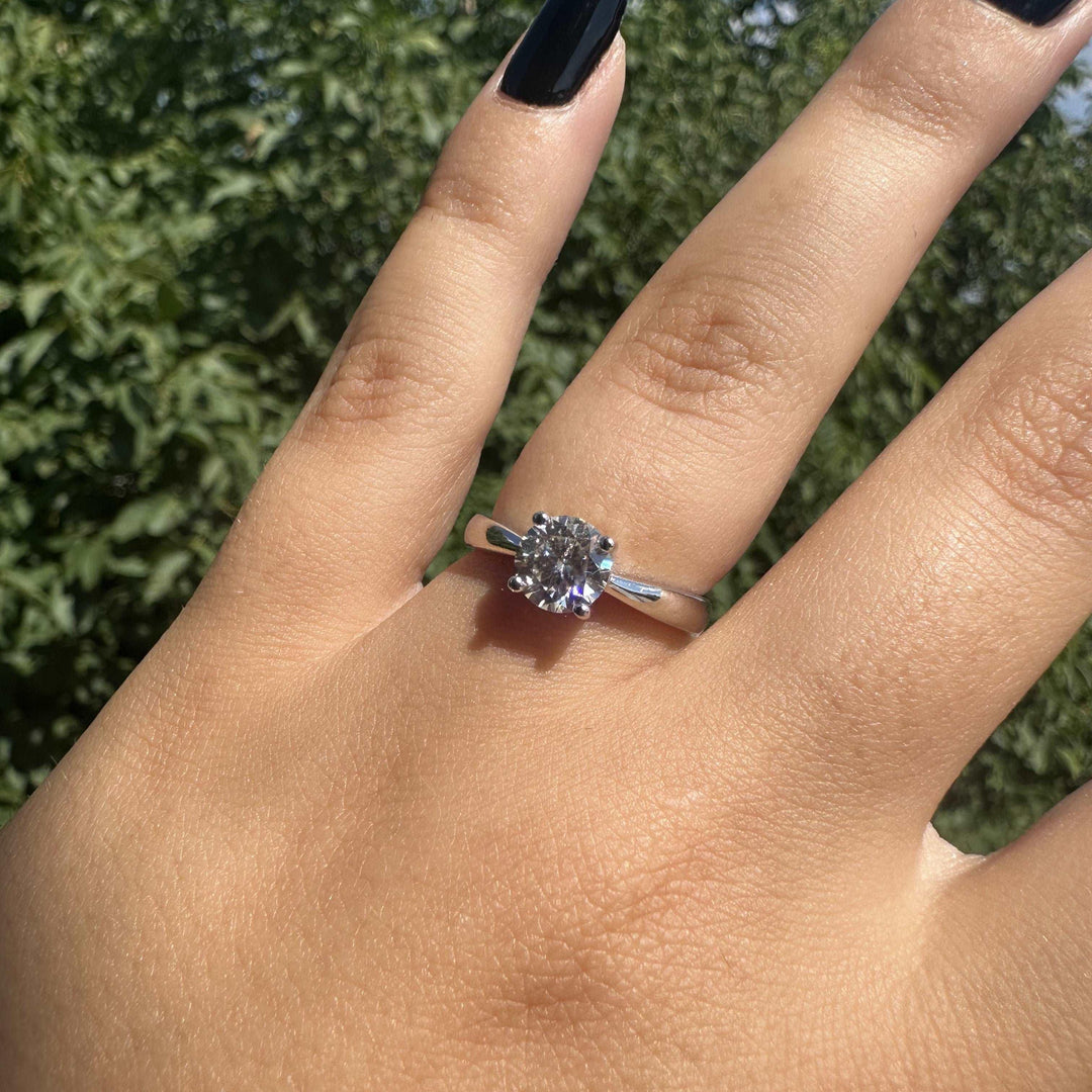 Inel din argint cu Diamant Moissanite Simple - IM05 – Design elegant de la Masiri.ro