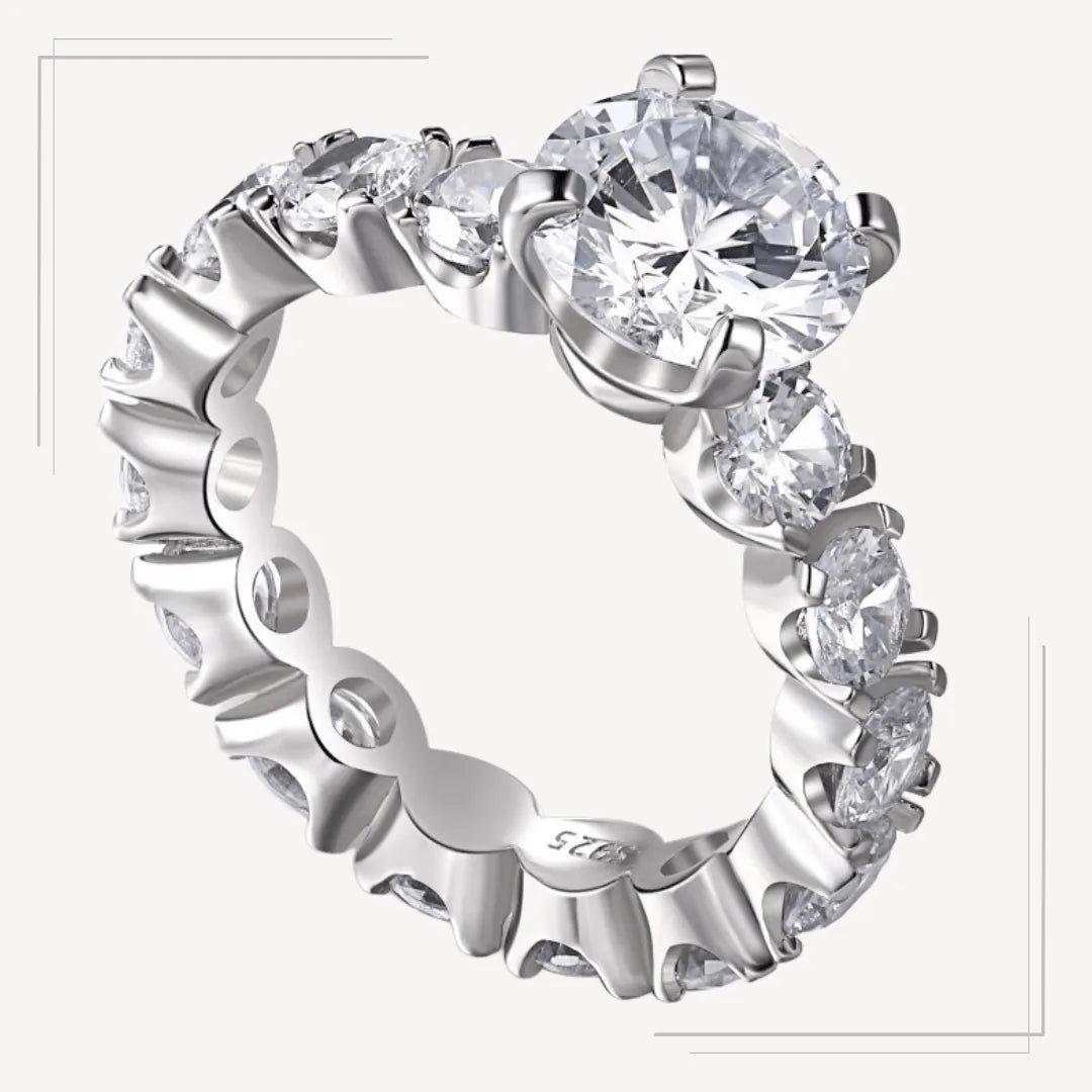 Inel din argint cu piatră centrală și detalii strălucitoare – Anna – Design elegant de la Masiri.ro