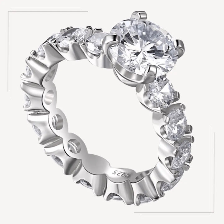 Inel din argint cu piatră centrală și detalii strălucitoare – Anna – Design elegant de la Masiri.ro