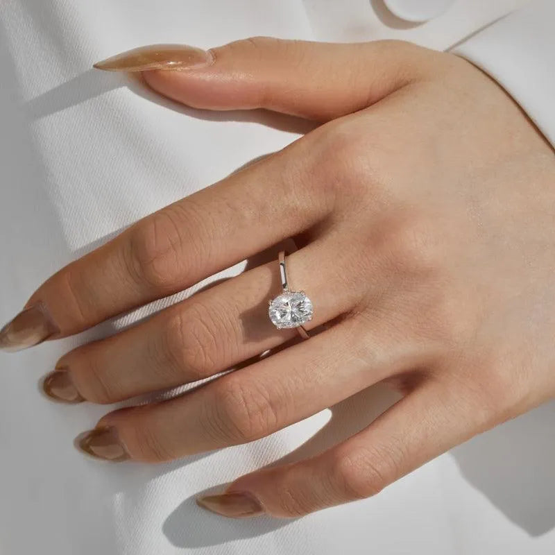 Inel din argint cu diamant Moissanite tăietură clasică – Gabriella – Design elegant de la Masiri.ro