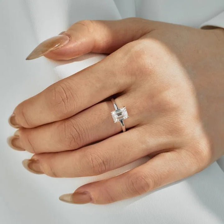 Inel elegant din argint cu Moissanite – Hailey – Design elegant de la Masiri.ro