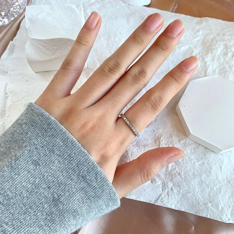 Inel din argint stil tennis cu pietre rotunde 2 mm – I48 – Design elegant de la Masiri.ro