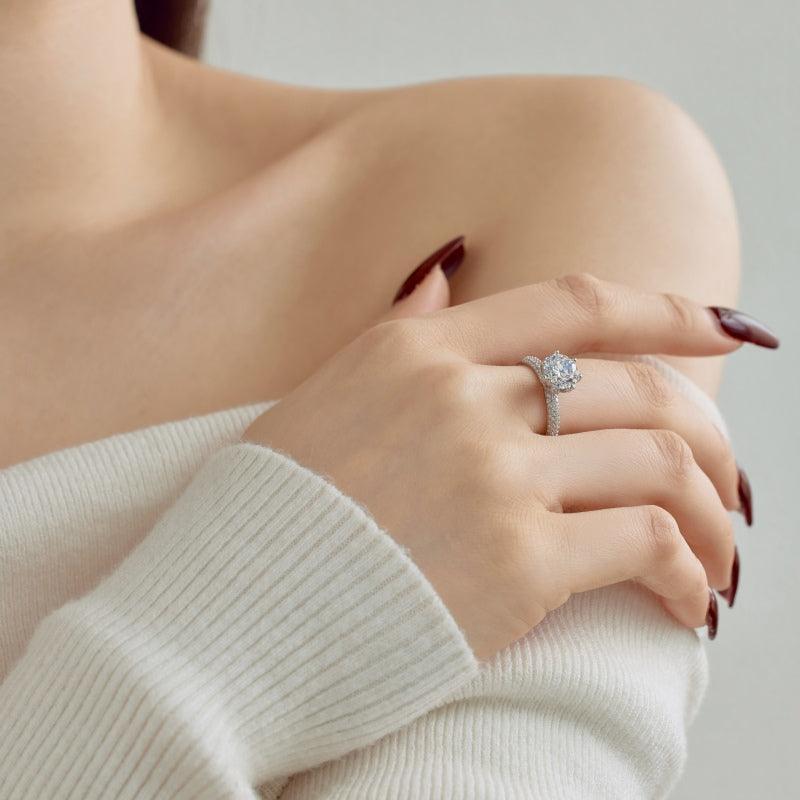 Inel din argint elegant cu piatră stralucitoare – Layla – Design elegant de la Masiri.ro