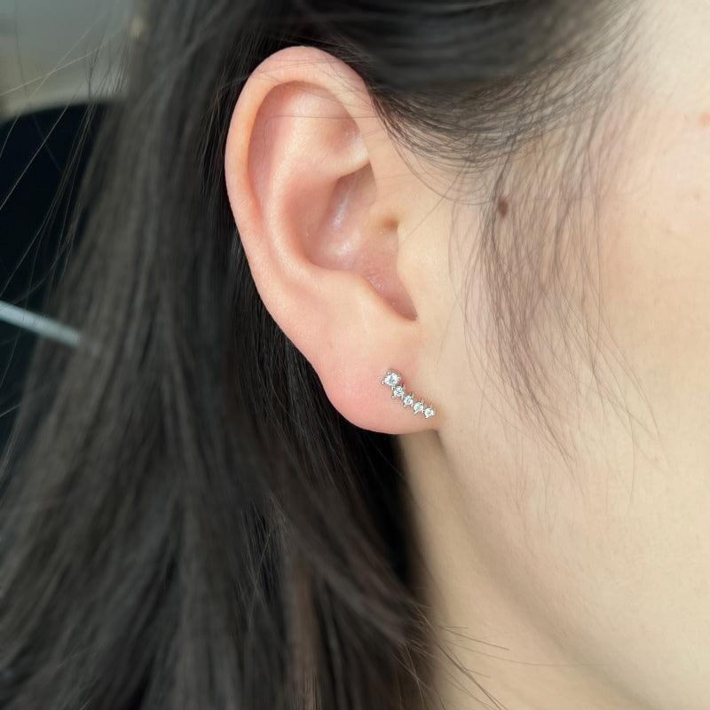 Cercei din argint statement cu design minimalist și zirconii - C85 – Design elegant de la Masiri.ro