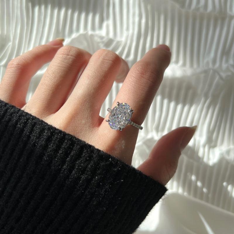 Inel din argint elegant cu piatră ovală – Ivy – Design elegant de la Masiri.ro