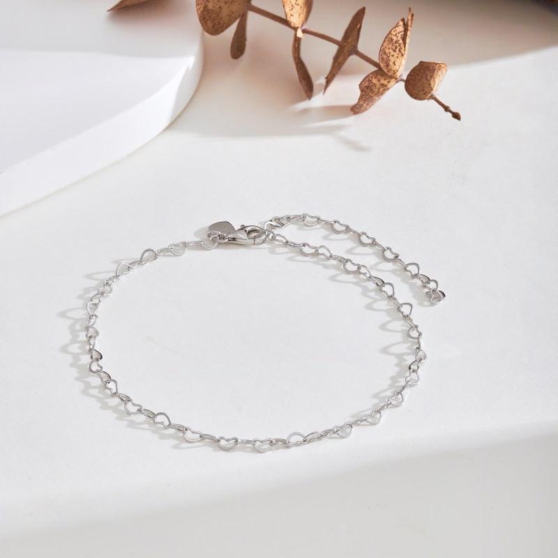 Brățară de gleznă din argint cu detalii fine în formă de inimă – Hearts BG02 – Design elegant de la Masiri.ro