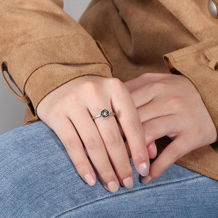 Inel din argint cu trandafir - I28 – Design elegant de la Masiri.ro