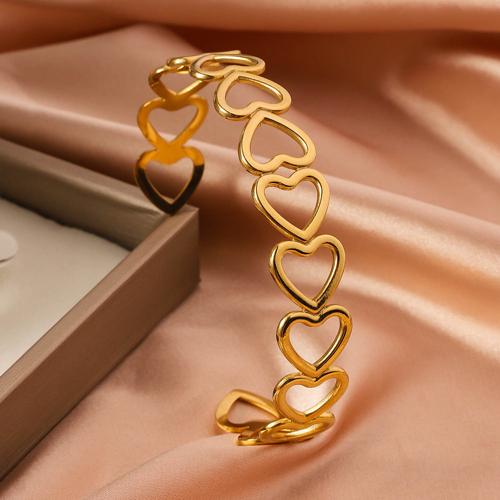 Bratara Gold Heart Chain2