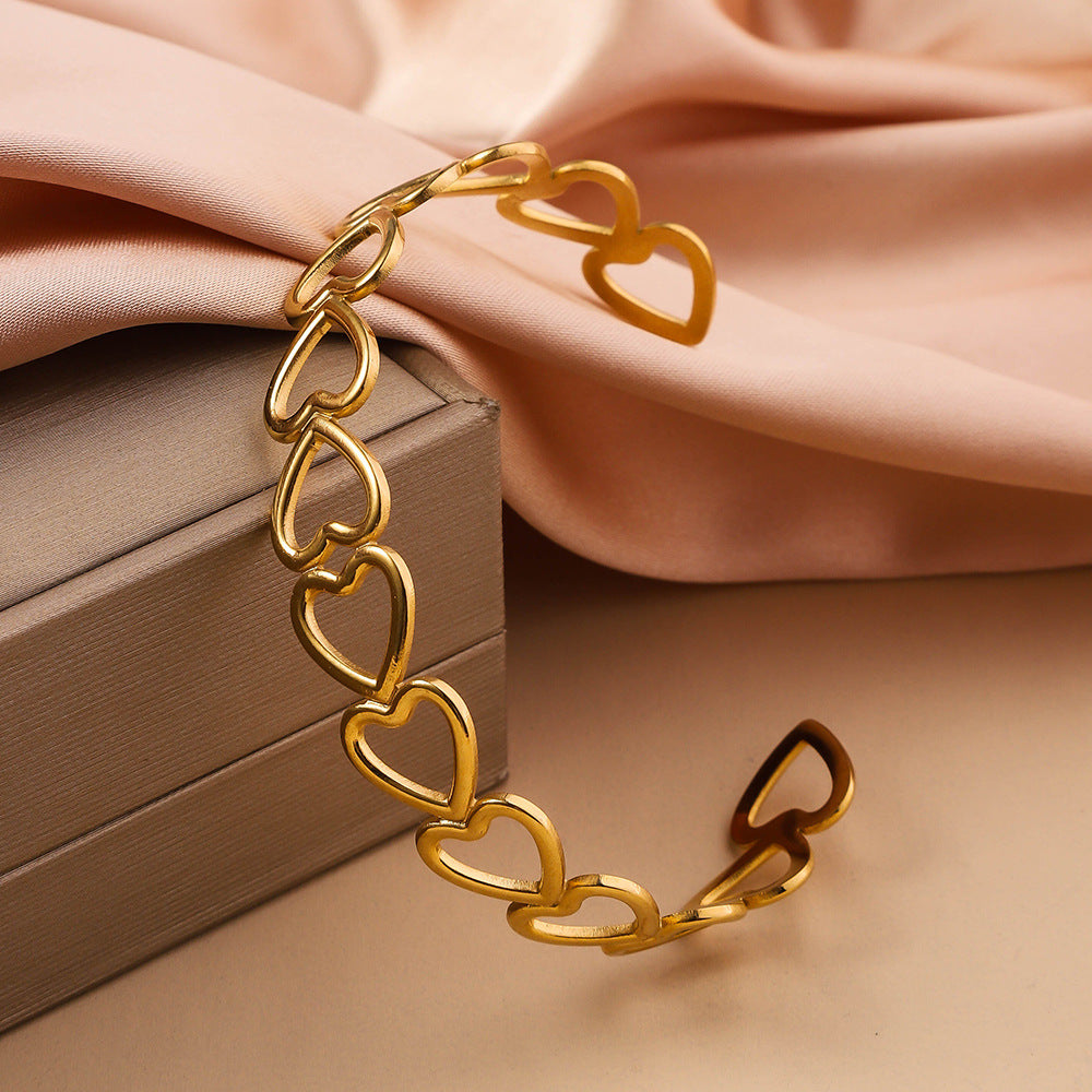 Bratara Gold Heart Chain4