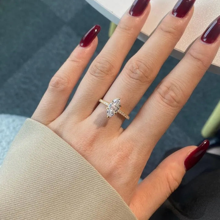 Inel din argint statement cu piatră marquise – Sophie – Design elegant de la Masiri.ro