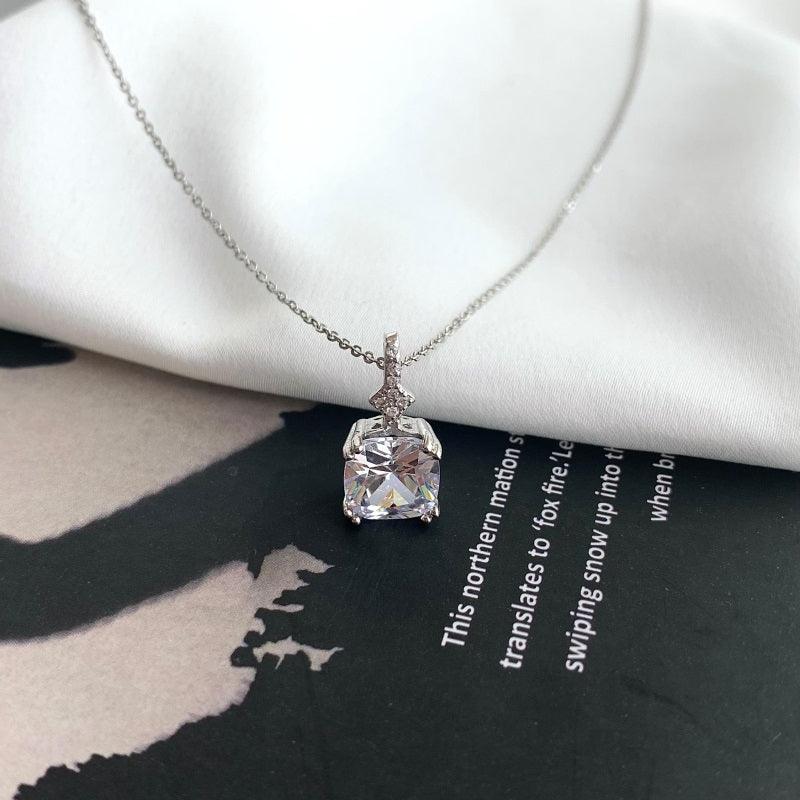 Colier Argint Elizabeth closeup