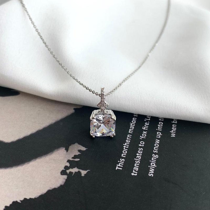 Colier Argint Elizabeth closeup