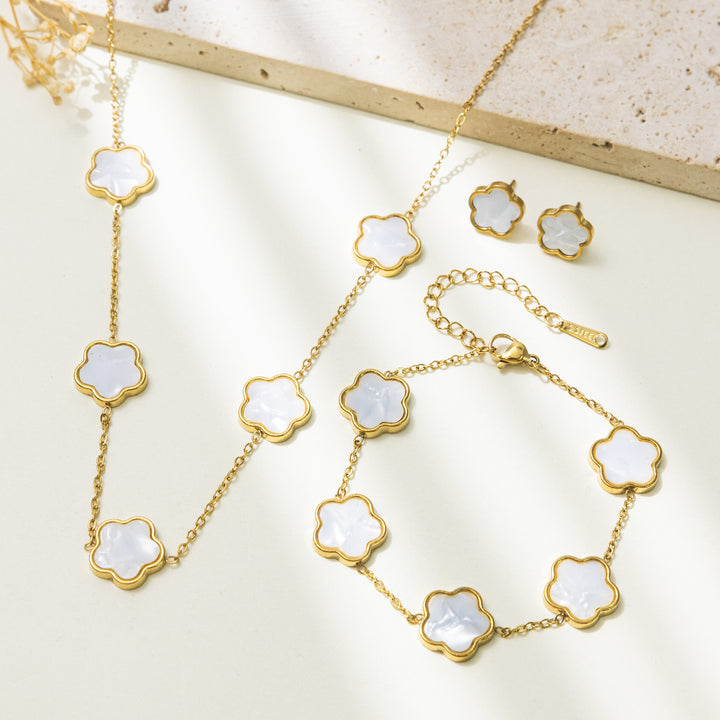 Set Cercei, Colier și Brățară Gold Clover - Alb3