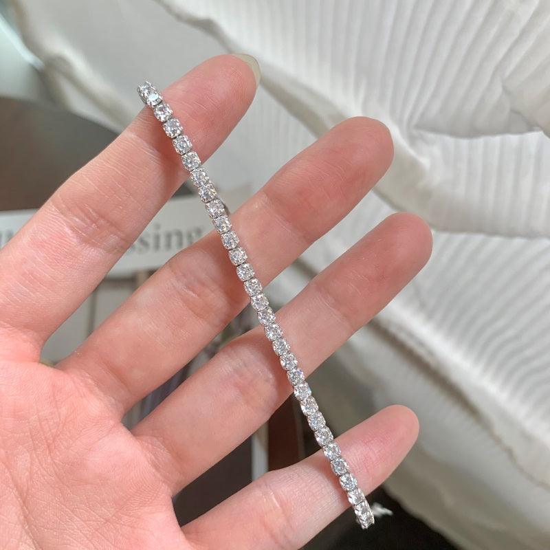 Bratara Argint Tennis 3 mm With Chain closeup pietre